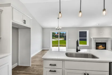 704 Cates Drive Mahomet IL 61853