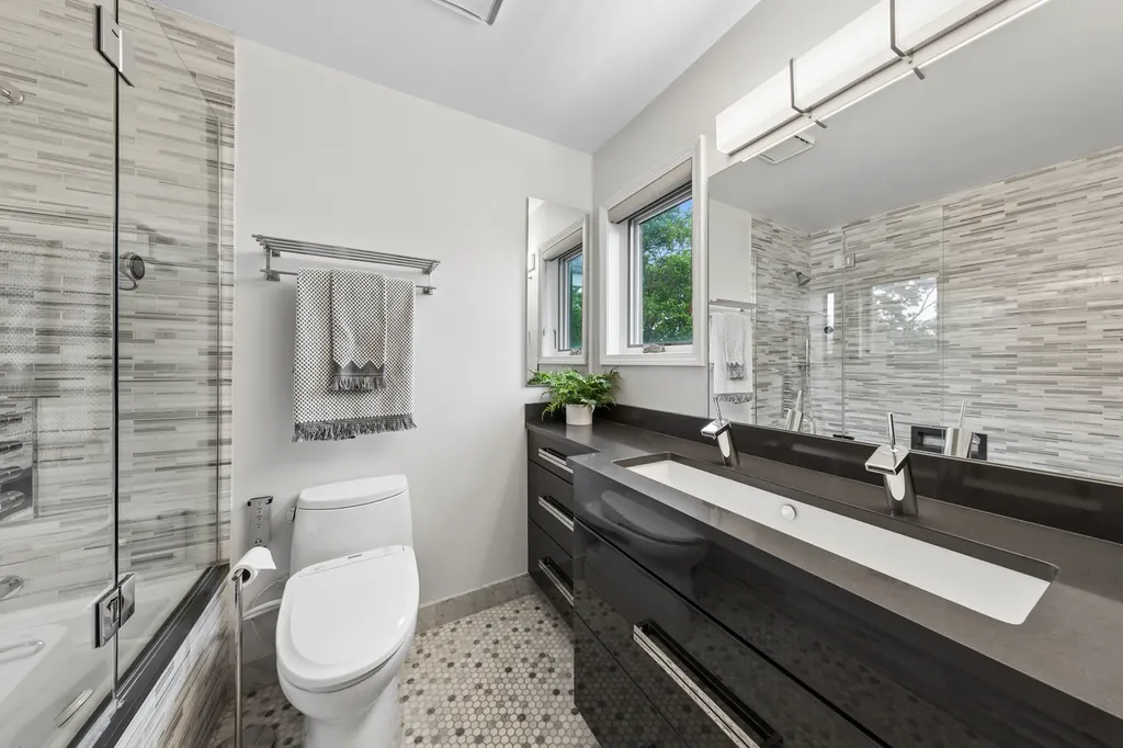 3312 North Racine Avenue Chicago IL 60657