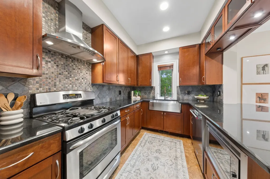 3312 North Racine Avenue Chicago IL 60657
