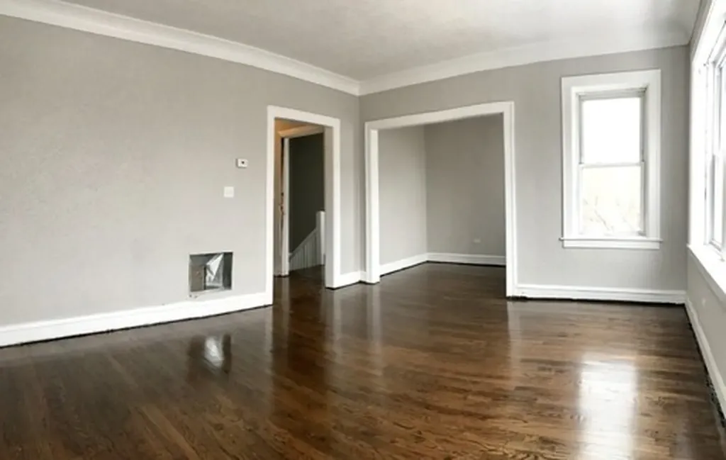 9133 South Essex Avenue Chicago IL 60617
