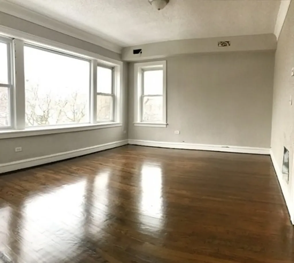 9133 South Essex Avenue Chicago IL 60617