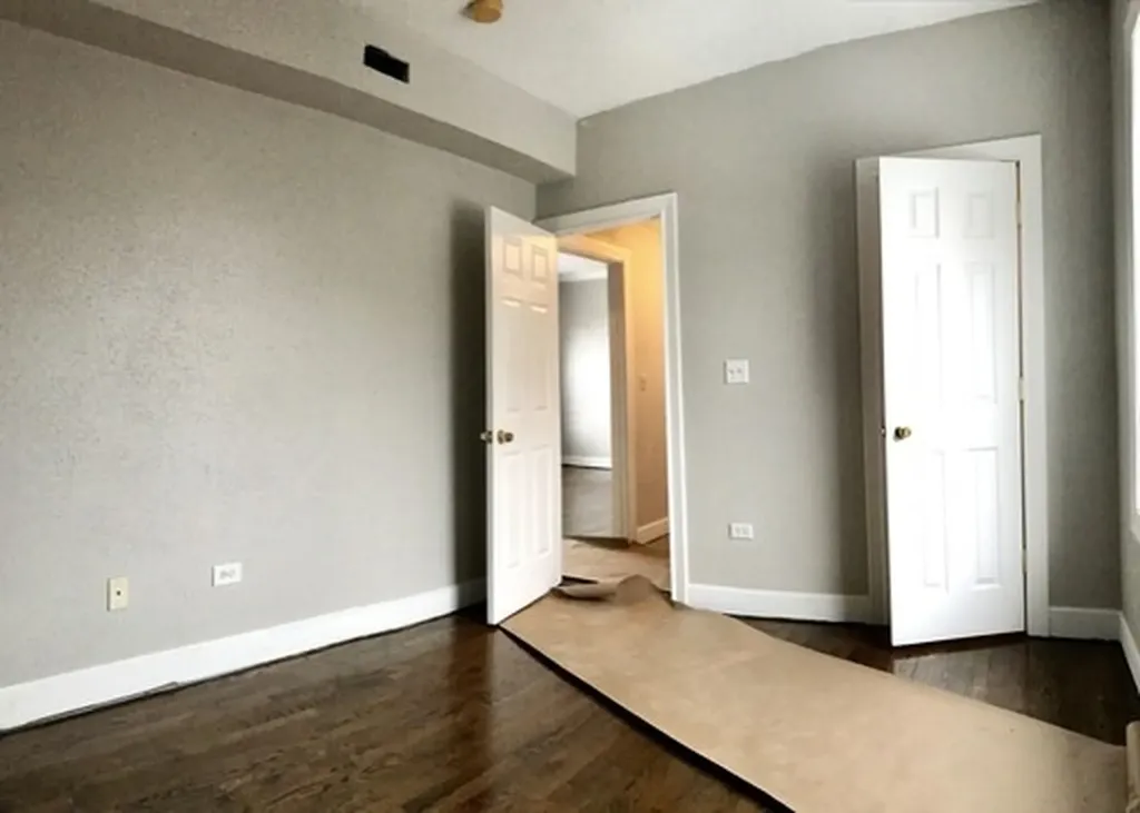 9133 South Essex Avenue Chicago IL 60617