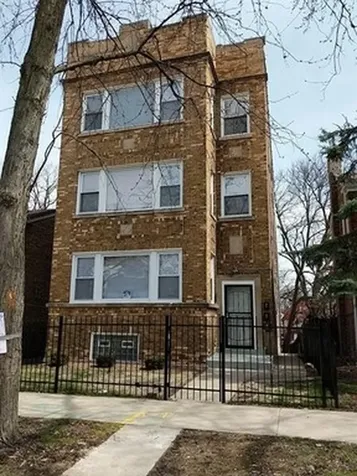 9133 South Essex Avenue Chicago IL 60617