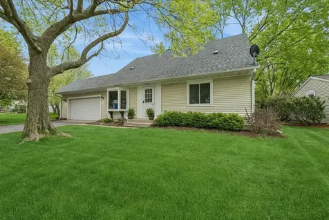 39 Boxwood Lane Cary IL 60013
