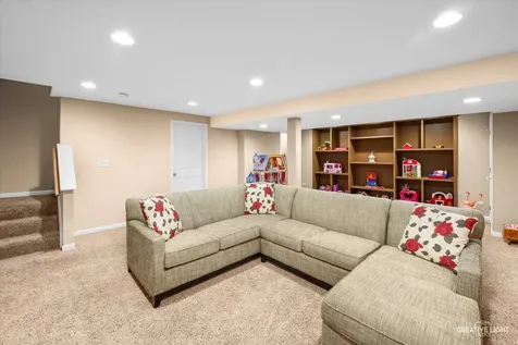 2732 Lahinch Drive Aurora IL 60503
