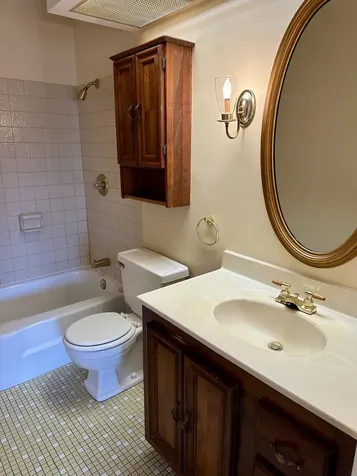 909 East Kenilworth Avenue Palatine IL 60074