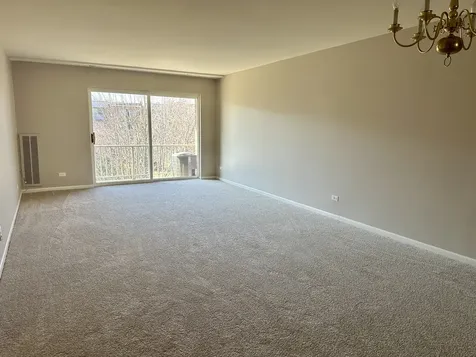 909 East Kenilworth Avenue Palatine IL 60074
