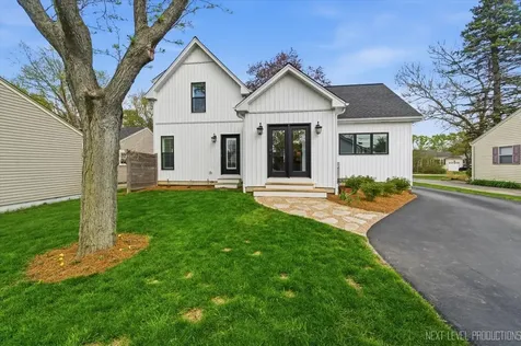 728 North Lincoln Avenue Geneva IL 60134