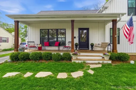 728 North Lincoln Avenue Geneva IL 60134