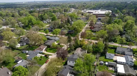 728 North Lincoln Avenue Geneva IL 60134