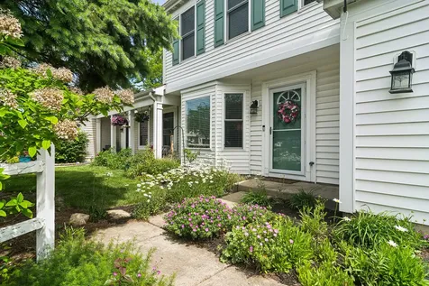 1181 Regent Drive Mundelein IL 60060