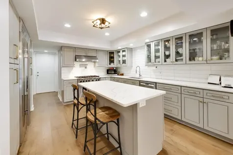 26 The Court Of Island Point Northbrook IL 60062