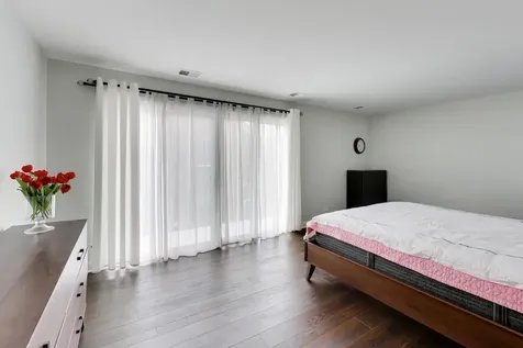 26 The Court Of Island Point Northbrook IL 60062