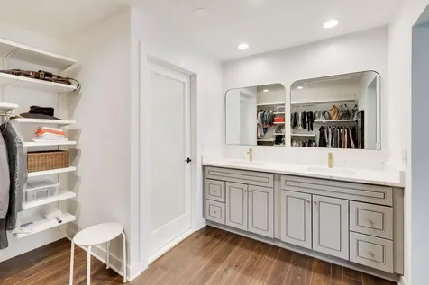26 The Court Of Island Point Northbrook IL 60062
