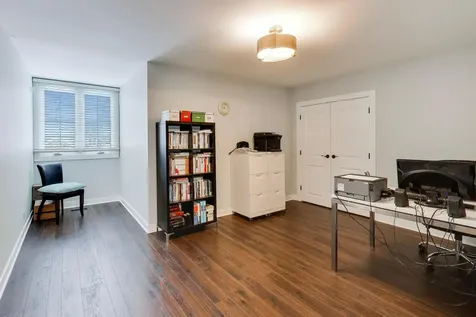 26 The Court Of Island Point Northbrook IL 60062