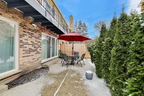 26 The Court Of Island Point Northbrook IL 60062