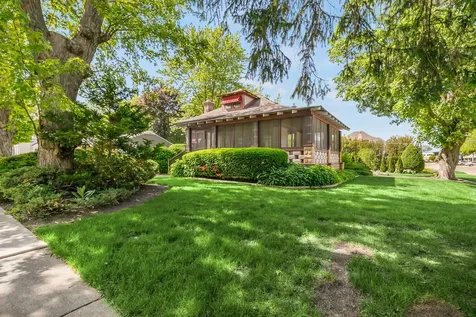 288 Park Avenue Grayslake IL 60030