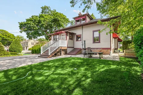 288 Park Avenue Grayslake IL 60030
