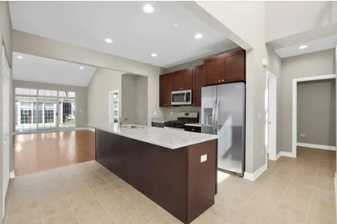 713 Verandah Drive Hanover Park IL 60133