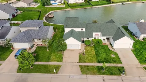 708 Erin Drive Champaign IL 61822