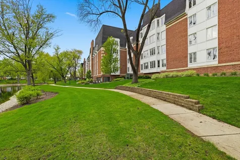 175 Lake Boulevard Buffalo Grove IL 60089