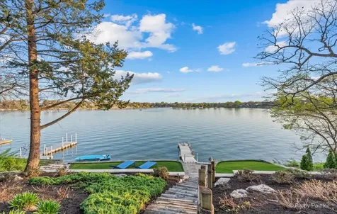 386 Holiday Drive Lake Holiday IL 60552