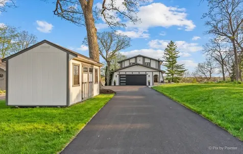 386 Holiday Drive Lake Holiday IL 60552