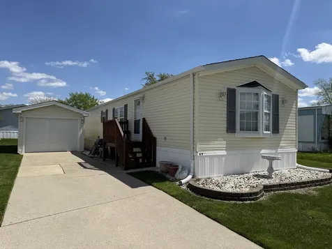 69 Meadowlark Lane Beecher IL 60401
