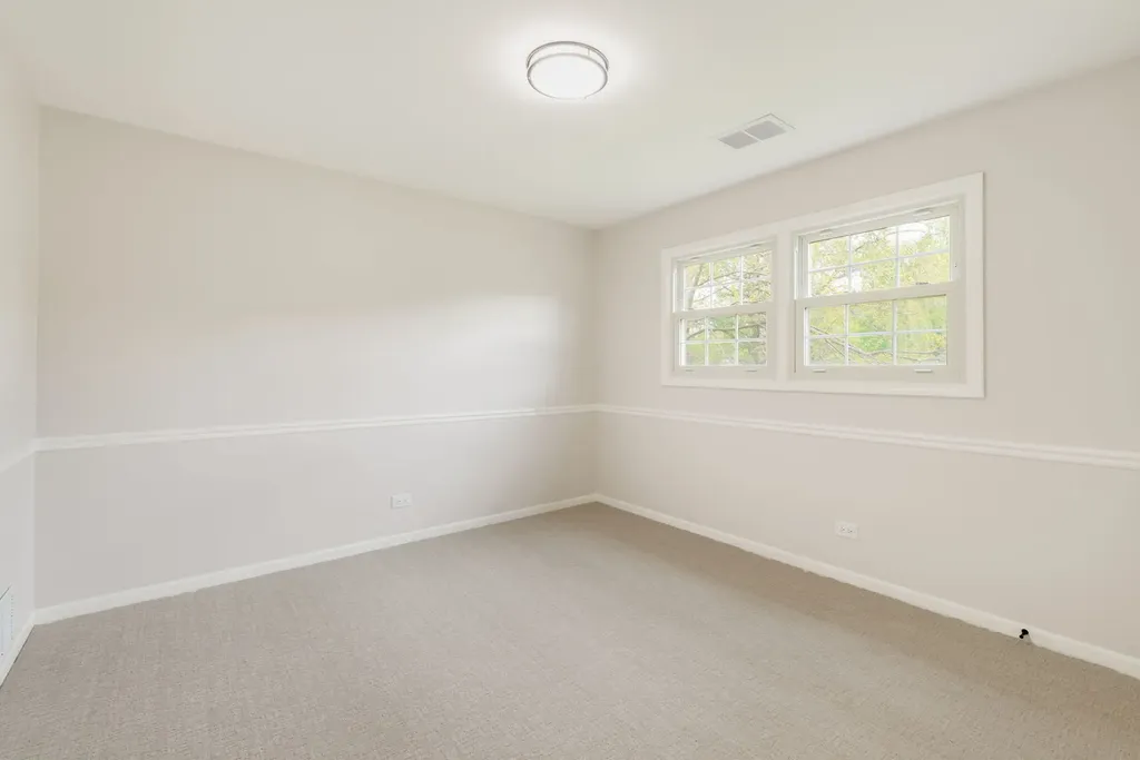 210 Westmoreland Lane Naperville IL 60540