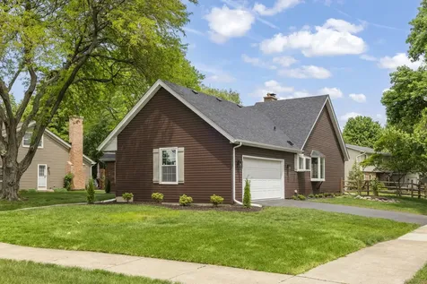 210 Westmoreland Lane Naperville IL 60540