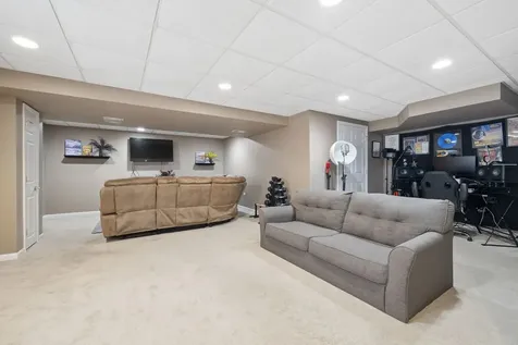 30098 Autumn Drive Beecher IL 60401