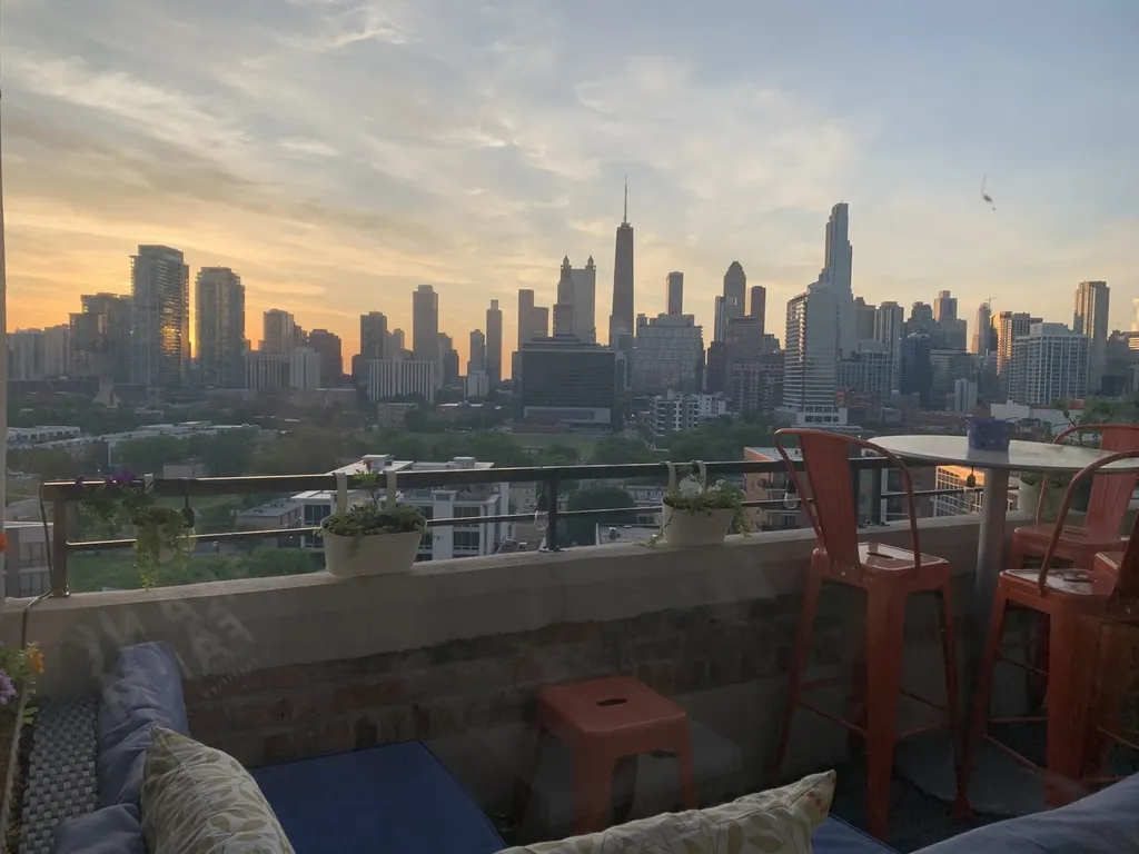 900 North Kingsbury Street Chicago IL 60610