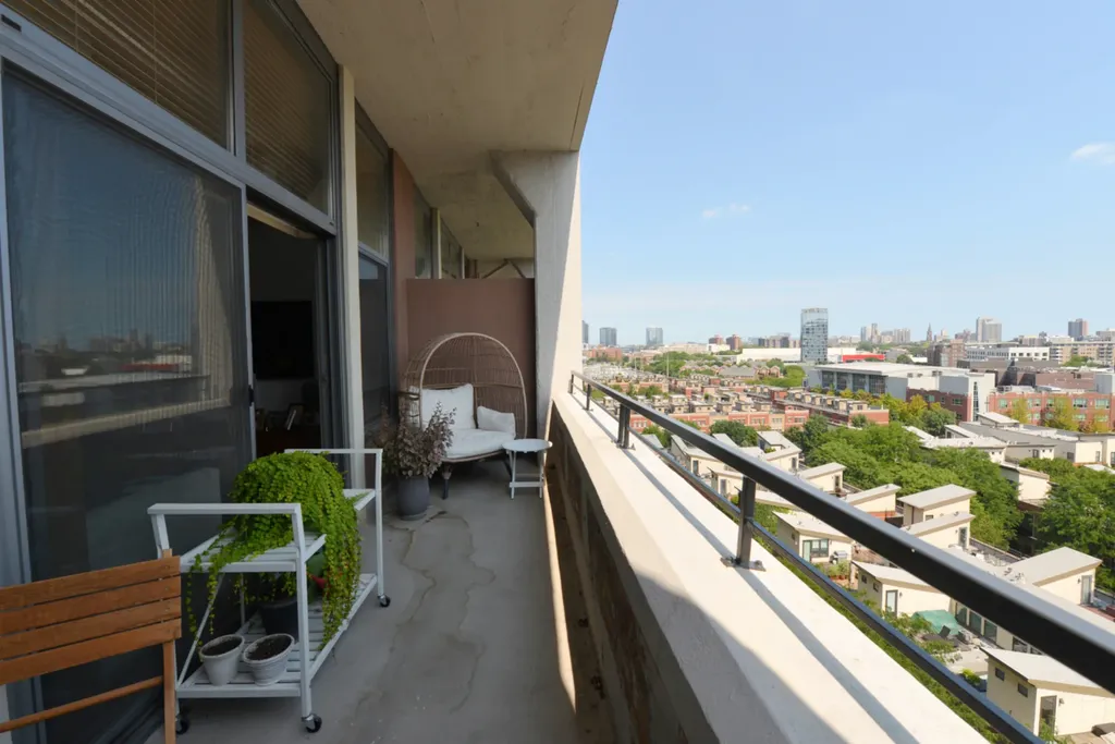 900 North Kingsbury Street Chicago IL 60610