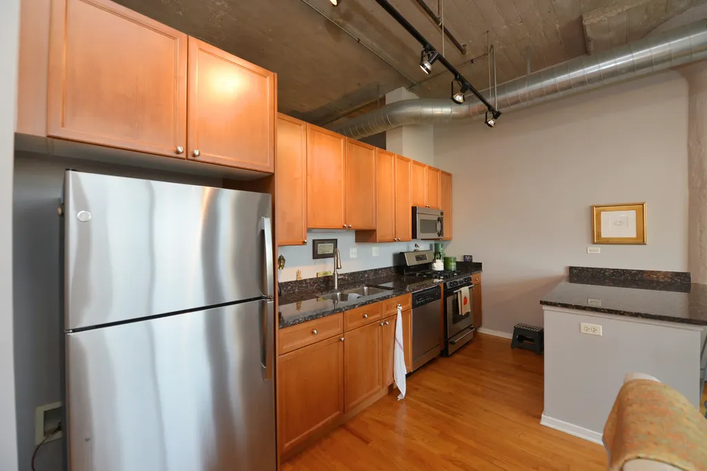 900 North Kingsbury Street Chicago IL 60610