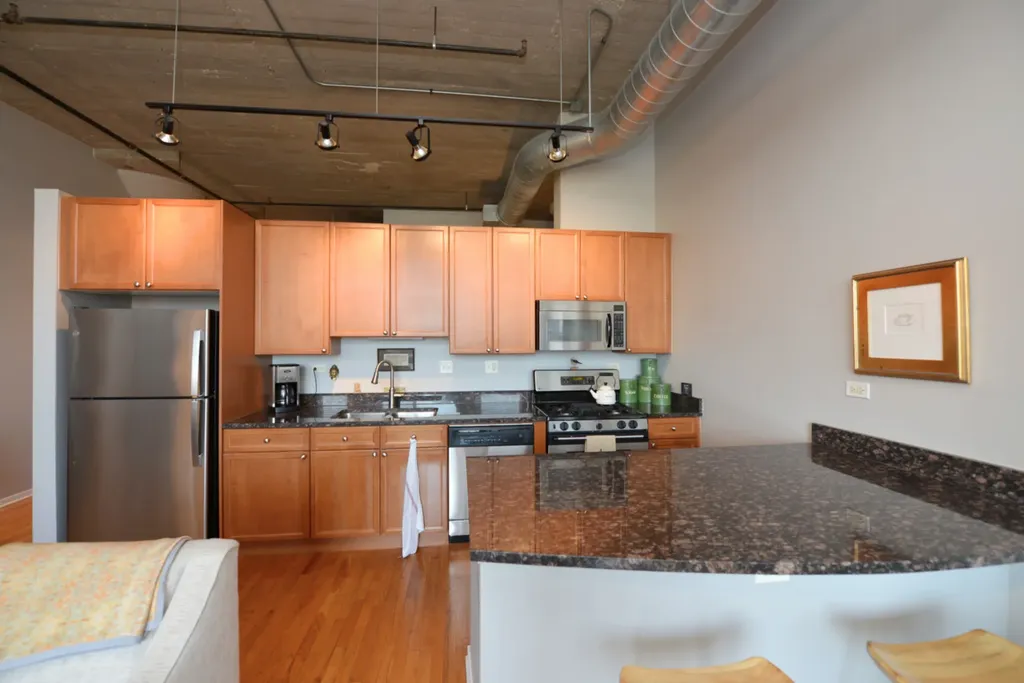 900 North Kingsbury Street Chicago IL 60610