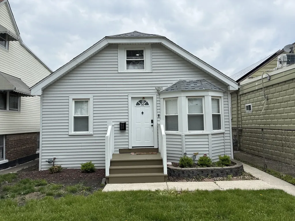 5230 West 51st Street Chicago IL 60638