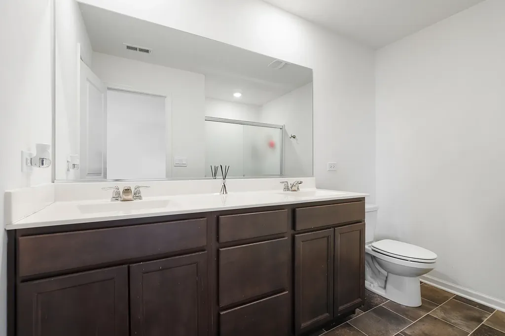 2051 Canyon Creek Court Aurora IL 60503