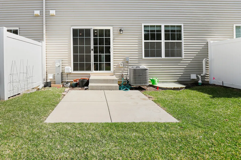 2051 Canyon Creek Court Aurora IL 60503