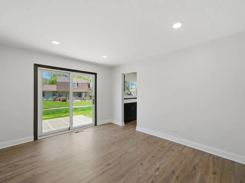 20 Emerson Drive Schaumburg IL 60194