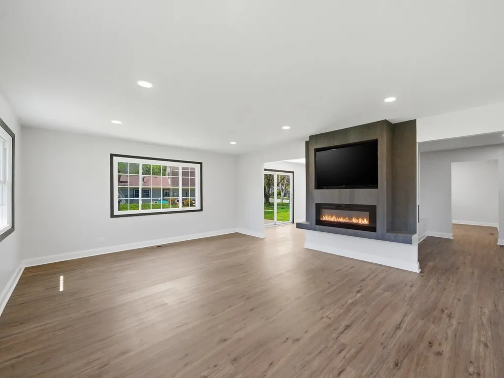 20 Emerson Drive Schaumburg IL 60194