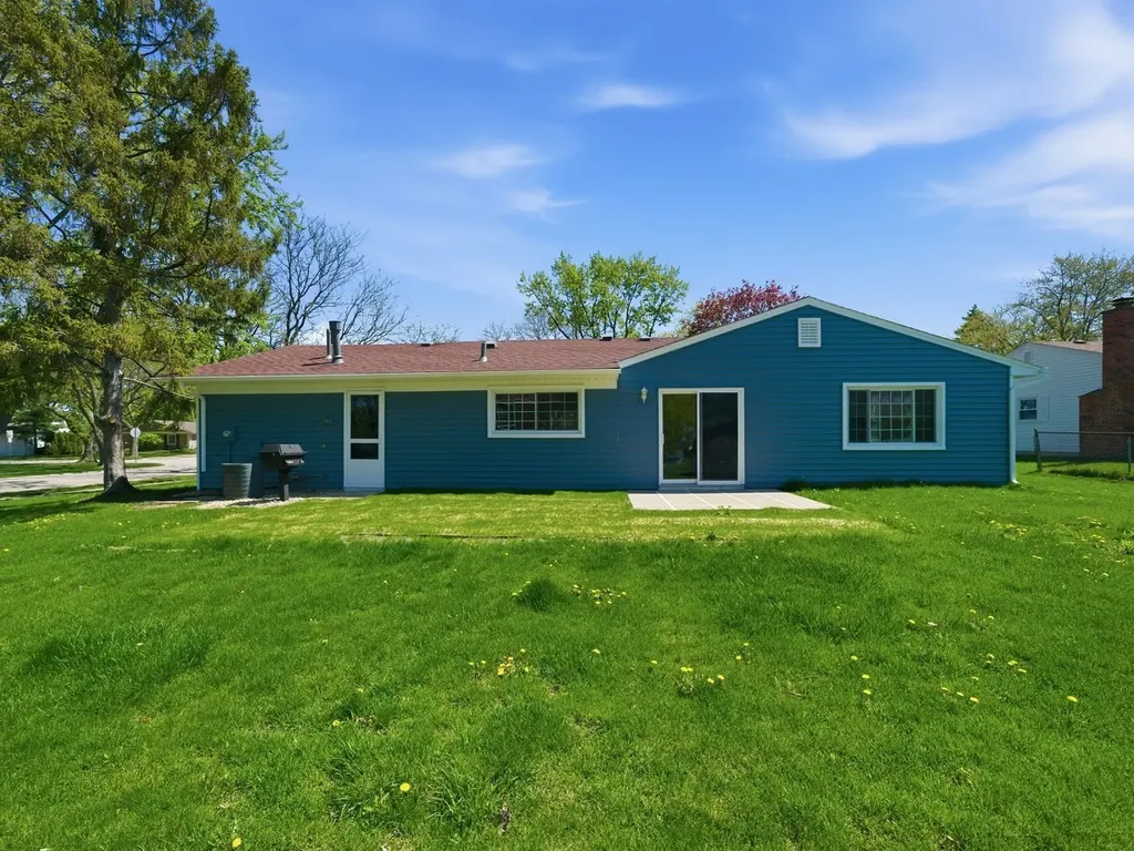 20 Emerson Drive Schaumburg IL 60194