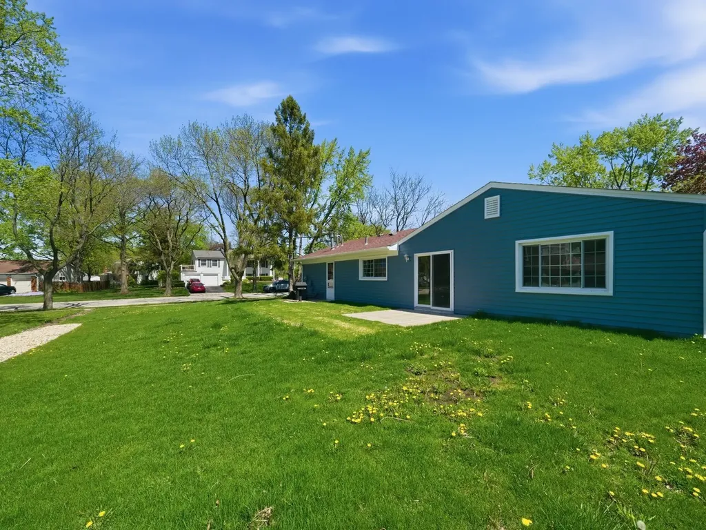 20 Emerson Drive Schaumburg IL 60194
