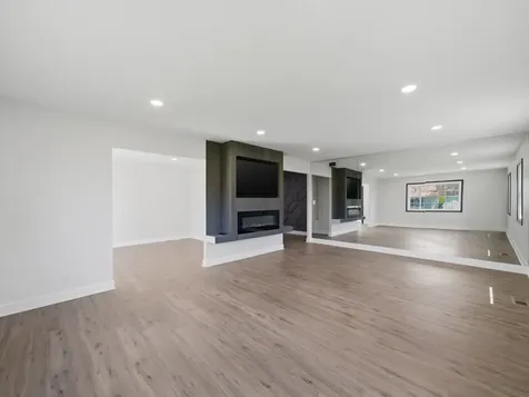 20 Emerson Drive Schaumburg IL 60194