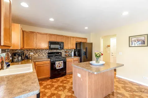4004 Cypress Drive Zion IL 60099