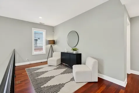 850 West Erie Street Chicago IL 60642