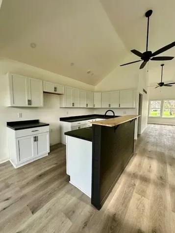 527 12TH Street Peru IL 61354
