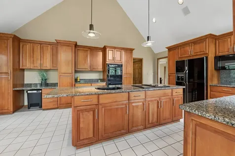 6414 Vermont Trail Crystal Lake IL 60012