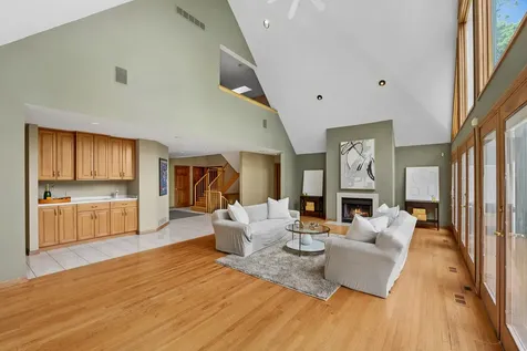6414 Vermont Trail Crystal Lake IL 60012