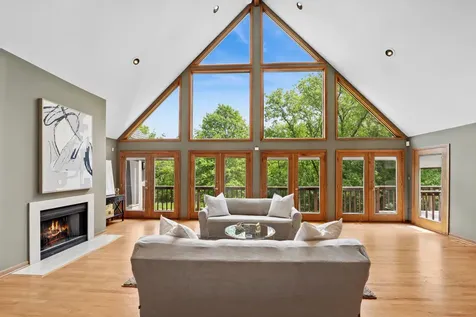 6414 Vermont Trail Crystal Lake IL 60012