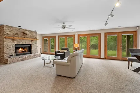6414 Vermont Trail Crystal Lake IL 60012